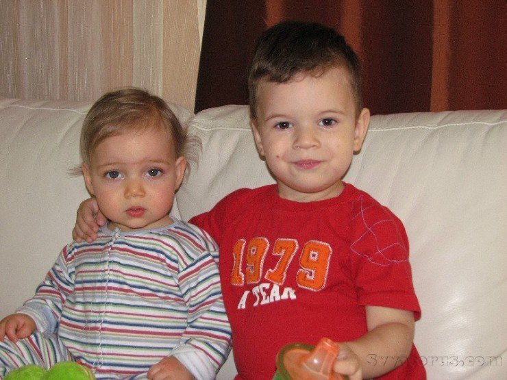1374079164_maksimka-i-deniska-v-iyule-2010-szhatyy-fayl