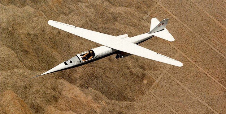 1024px-AD-1_ObliqueWing_60deg_19800701