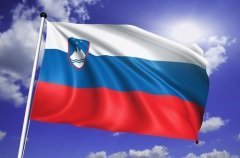 Этот день знаменует оглашение результатов референдума 26 декабря 1990 года (Фото: Malgorzata Smigielska, Shutterstock)