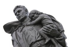Сегодня это праздник всех тех, кто защищал, защищает и готов защищать Отечество (Фото: Shutterstock)