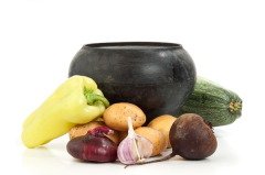 Было принято делить все запасы овощей на две части (Фото: Laborant, Shutterstock)