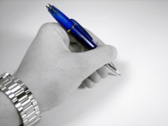 Не стоит переучивать левшей — природа все определила разумно (Фото: Shutterstock)