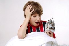 Последнего пришедшего в школу будут дразнить «сонным Томасом» (Фото: kitty, Shutterstock)