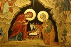 Он родился в пещере и был положен в ясли, куда кладут корм для животных (Фото: paul prescott, Shutterstock)