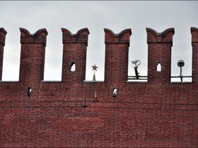 Россия как осажденная крепость и Третья волна