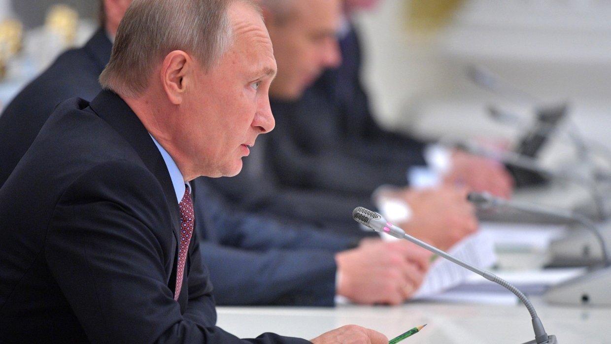 Владимир Путин раскритиковал руководителя Минтранса РФ из-за ситуации с «ВИМ-Авиа»