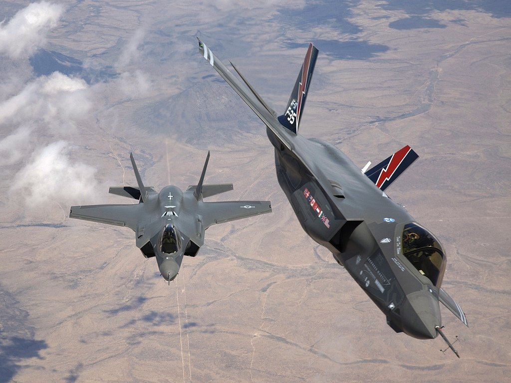 2019 год - Пентагон жалуется на радиоэлектронные атаки против ВВС США в Сирии 2019 год - В Карелии полицейского наказали за комментарий к фото зигующих подростков | Свежие Новости