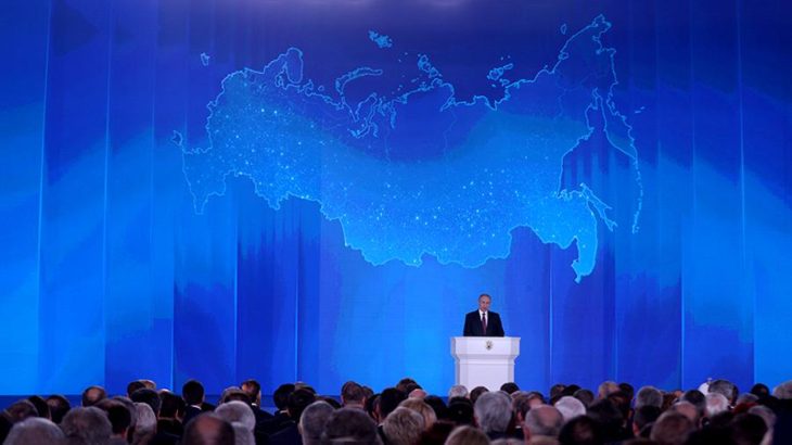 Владимир Путин занимается подготовкой второго послания Владимир Путин занимается подготовкой второго послания