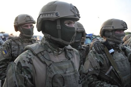 В Донбассе заметили ряженых украинских солдат В Донбассе заметили ряженых украинских солдат