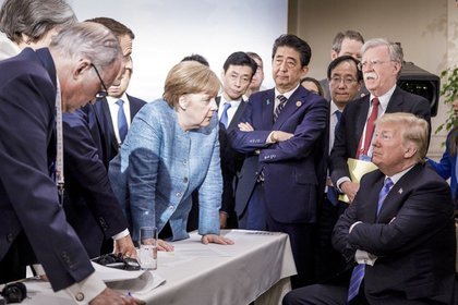 Трамп прокомментировал «плохое фото» с Меркель