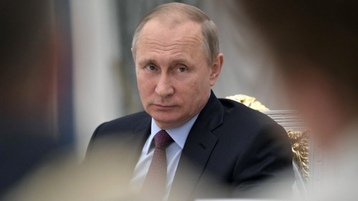 Три четверти россиян, смотревших «прямую линию», довольны ответами Путина
