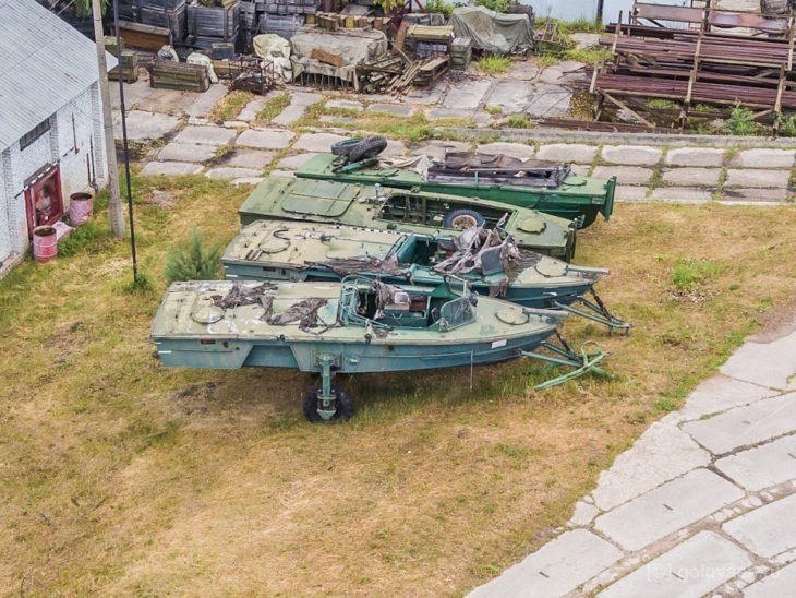 Военный катер с колёсами, который мог передвигаться по суше