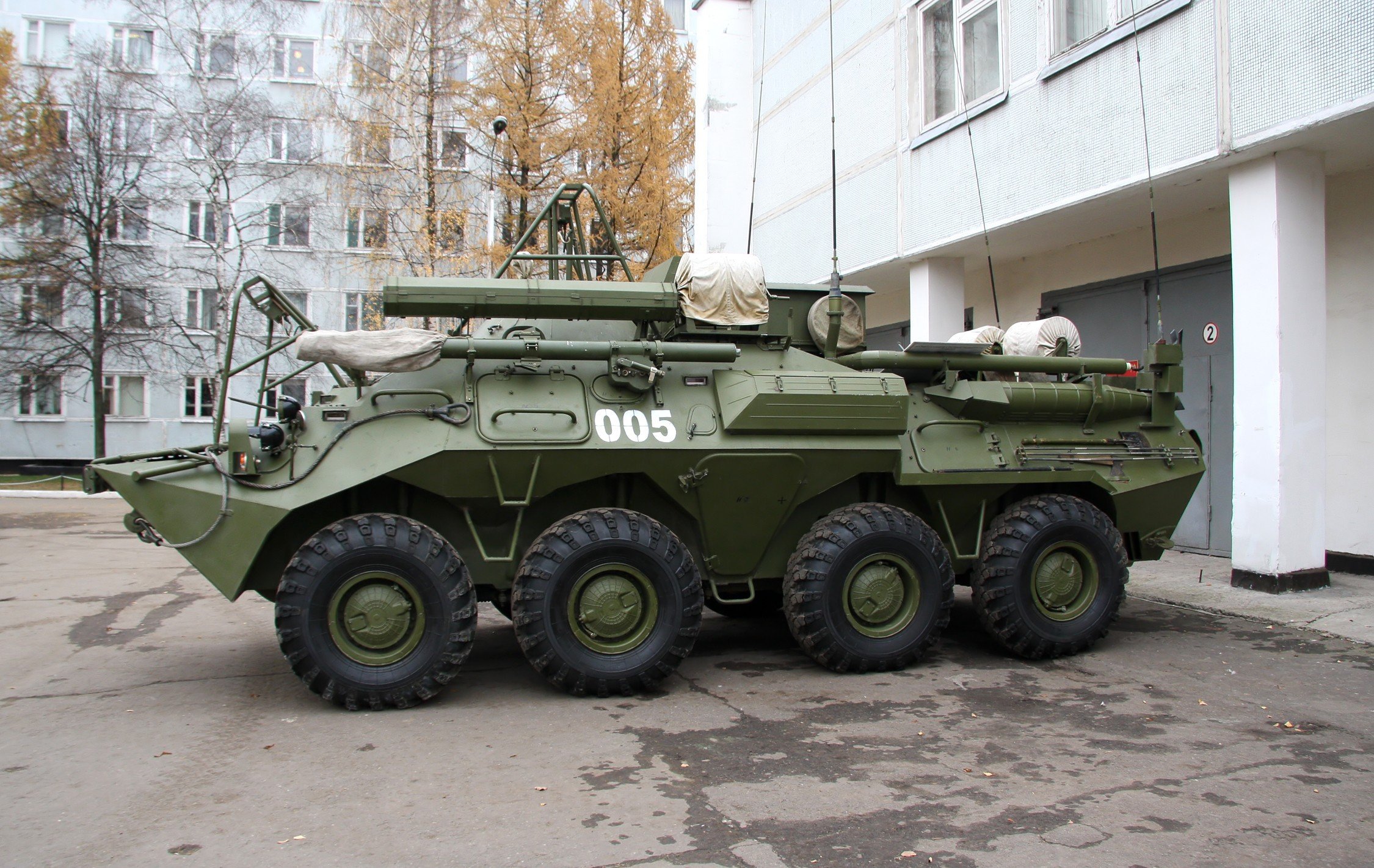 R-166-0,5_radiostation_-_27th_Independent_Sevastopol_Guards_Motor_Rifle_Brigade_(3)