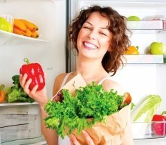 Веганы питаются и пользуются только растительными продуктами (Фото: Subbotina Anna, Shutterstock)