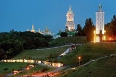Мемориал памяти жертв голодоморов на Украине (Фото: Havoc, Shutterstock)