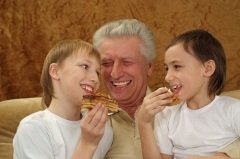 Чем больше внуков, тем лучше! (Фото: Ruslan Guzov, Shutterstock)