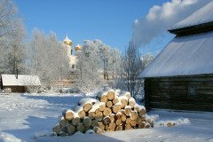 Ранним утром вся семья выходила из дома и занималась работой (Фото: Elen, Shutterstock)