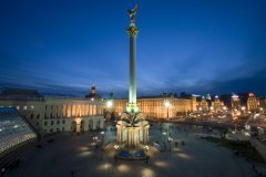 Площадь Независимости в Киеве (Фото: Elena Sherengovskaya, Shutterstock)