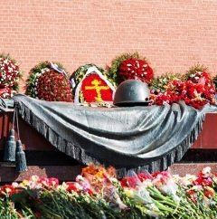 Это день памяти всех погибших и пропавших без вести во время войн и военных конфликтов (Фото: Shchipkova Elena, Shutterstock)