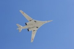 Стратегический бомбардировщик Ту-160 (Фото: psamtik, Shutterstock)
