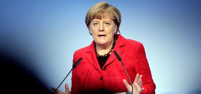 «Начала заговариваться»? Меркель сравнила коронавирус со Второй мировой войной