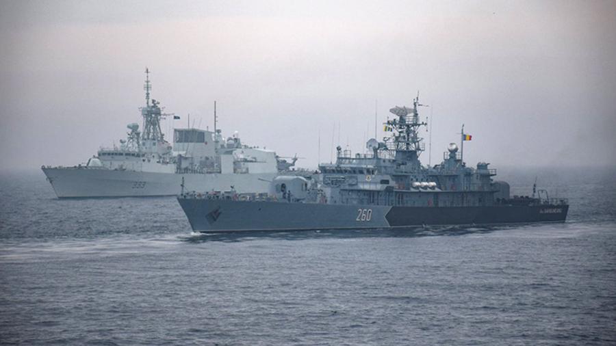 В НАТО возмутились встречей их флота в Черном море — Россия унижает грозные намеки
