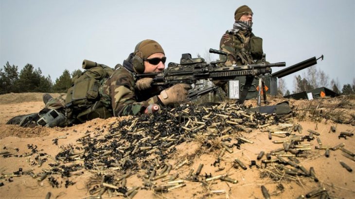 Генерал министру обороны Польши: «Нельзя искать спасения от бронетехники в бутылке!»