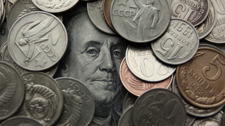 Прогноз курс доллара евро и рубля на апрель 2020: стоит ли сейчас продавать валюту, почему девальвация может быть выгодна государству