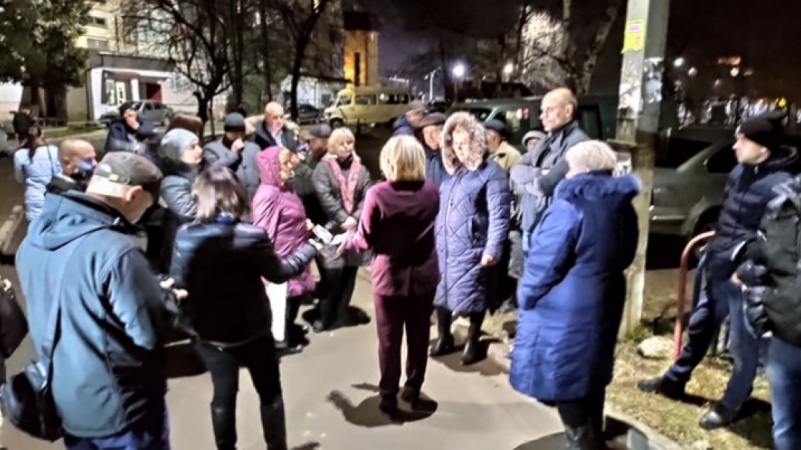 В Киеве штурмовали посольство России — расстреляли здание