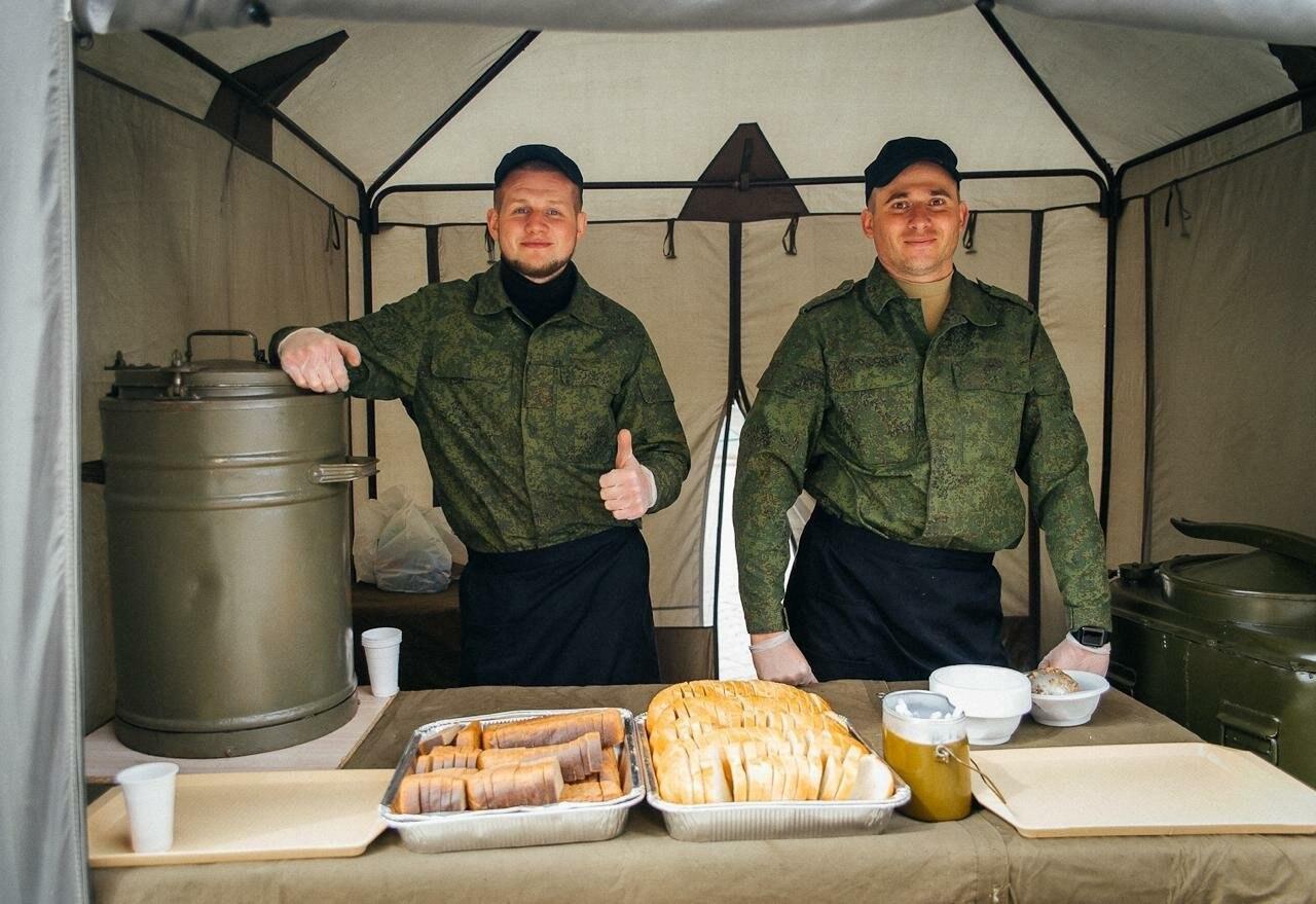 Война войной, обед по расписанию — на Прудбое прошли полевые учения поваров