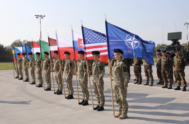 «НАТО готовится к атаке!»: Все члены альянса сообща пытаются сформировать единую фронтовую линию против России