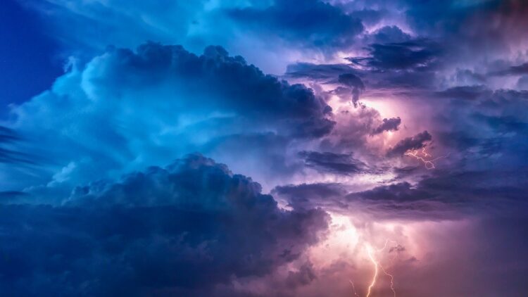 Магнитная буря 10 марта 2022: геоудары в 4 балла нарушат покой метеопатов — время начала шторма