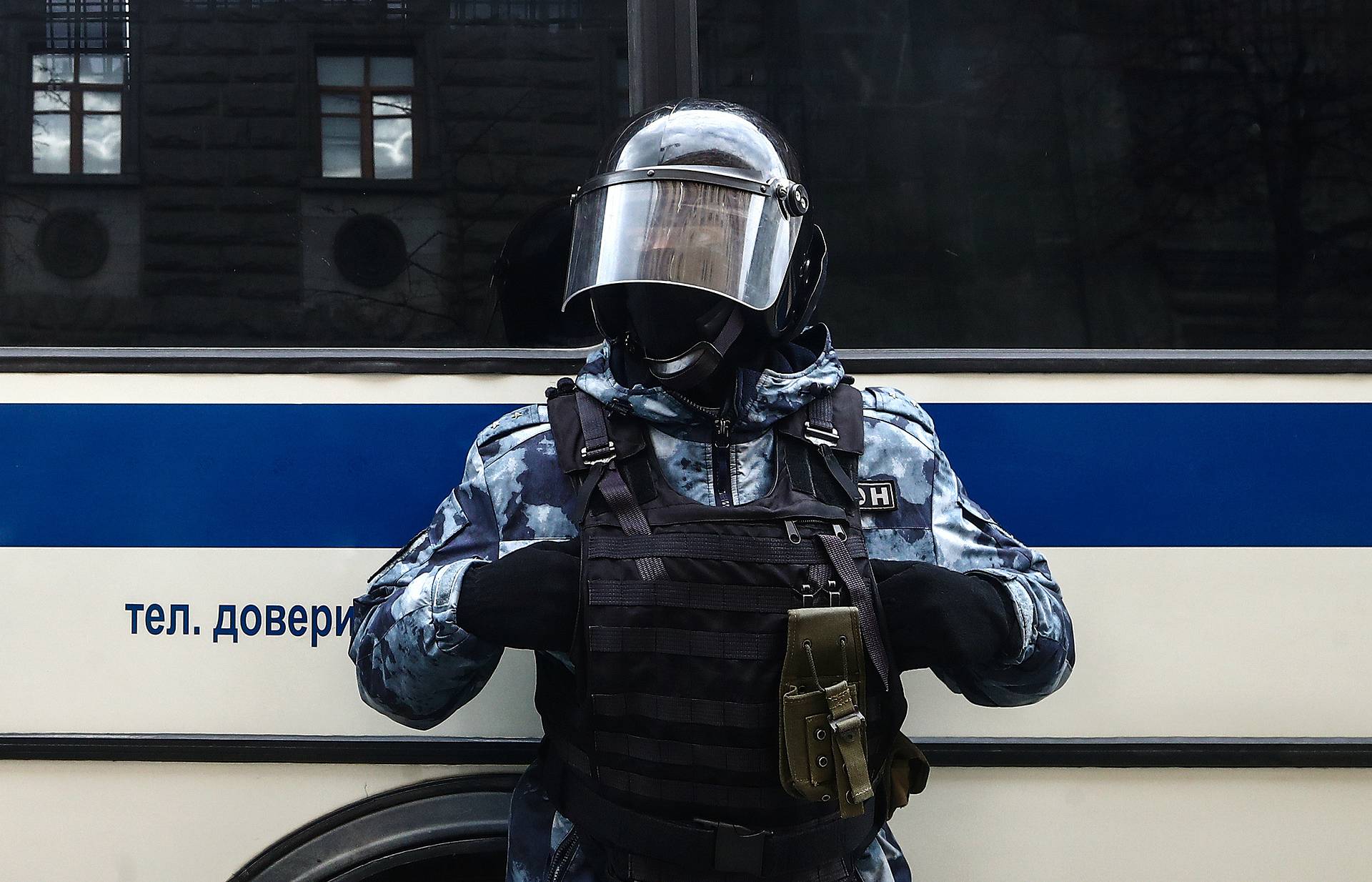 Несовершеннолетний нападавший с ножом на школу в Одинцове отправлен под стражу