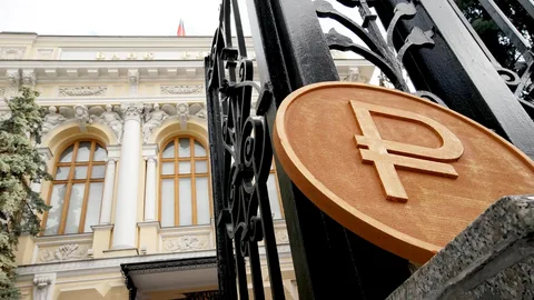 Укрепления рубля осенью не предвидится: эксперты прогнозируют курс рубля на ближайшие три месяца