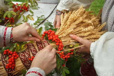 Сегодня 22.09.2023 Православная церковь вспоминает и молится за родителей Пресвятой Девы Марии — Иоакима и Анну: народные приметы, традиции, обряды, запреты и дела в этот светлый праздник