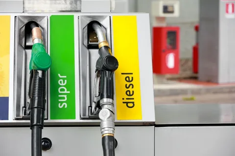 Цены на бензин и дизель падают: Правительство запретило экспорт