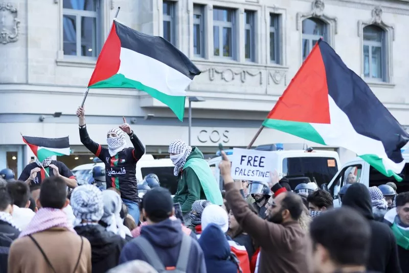 Масштабные шествия, выражающие поддержку палестинскому населению, состоялись в разных уголках планеты